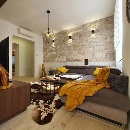 Connor Apartament Pula